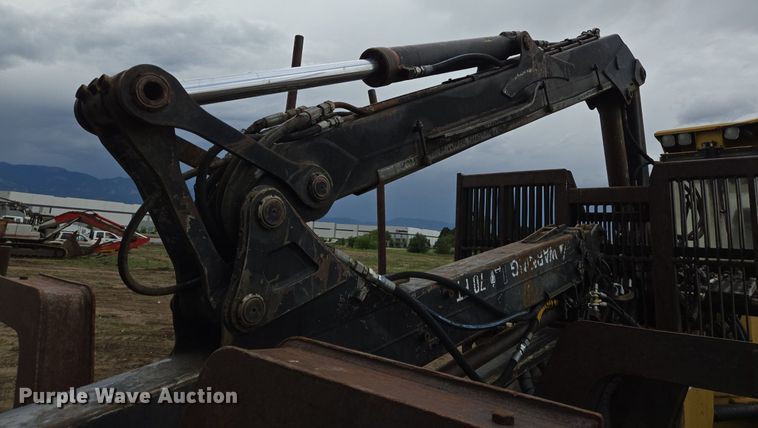 image for item LG9014 2001 Caterpillar 574 forwarder