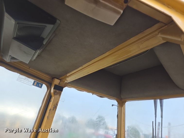 image for item LG9014 2001 Caterpillar 574 forwarder