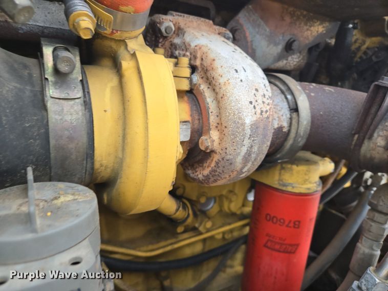 image for item LG9014 2001 Caterpillar 574 forwarder