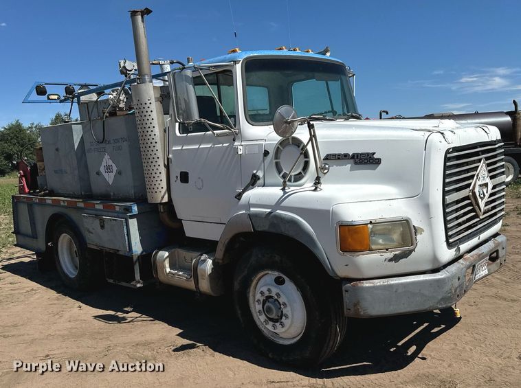 image for item LG9018 1995 Ford Aeromax L9000 fuel / lube truck