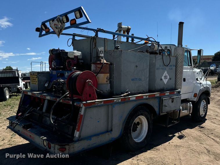 image for item LG9018 1995 Ford Aeromax L9000 fuel / lube truck