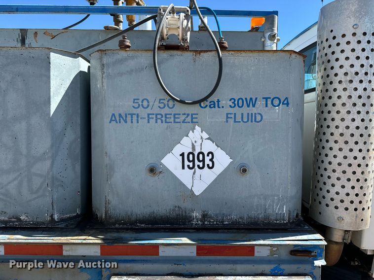 image for item LG9018 1995 Ford Aeromax L9000 fuel / lube truck