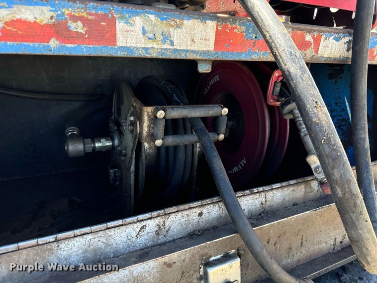 image for item LG9018 1995 Ford Aeromax L9000 fuel / lube truck