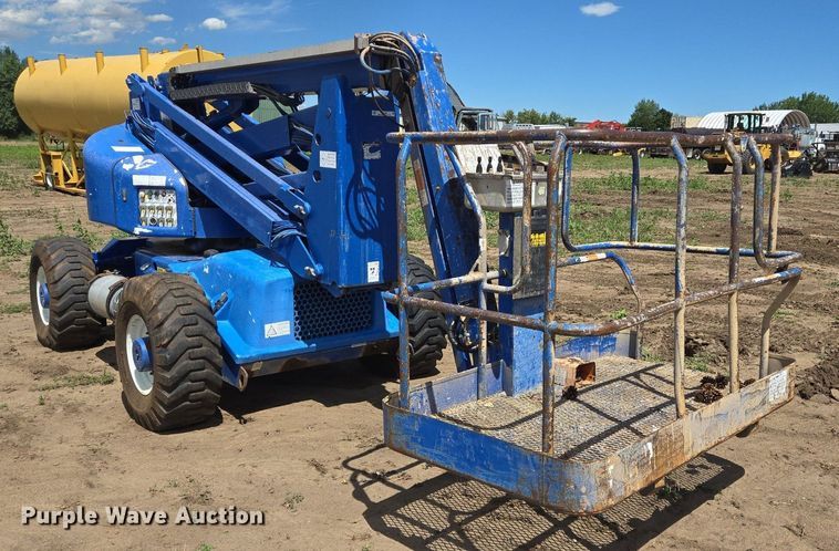 image for item LG9021 UpRight AB46RT boom lift