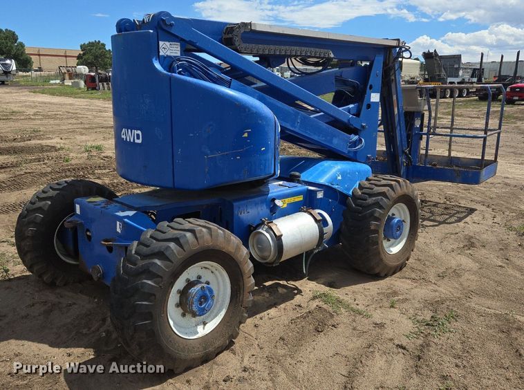 image for item LG9021 UpRight AB46RT boom lift