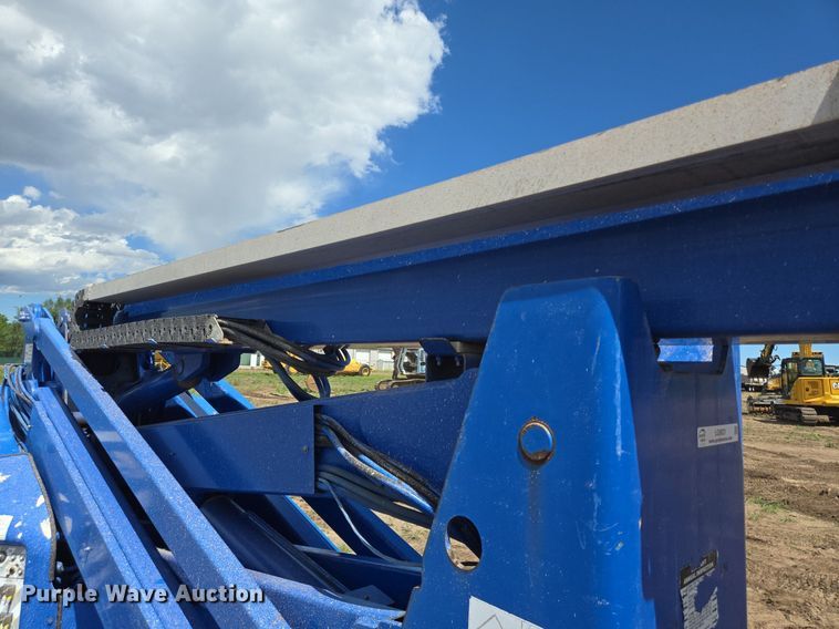 image for item LG9021 UpRight AB46RT boom lift