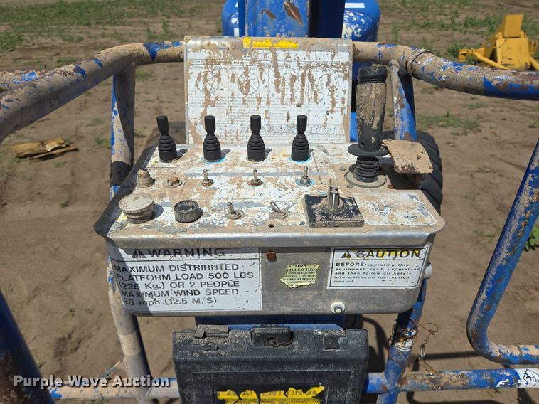 image for item LG9021 UpRight AB46RT boom lift