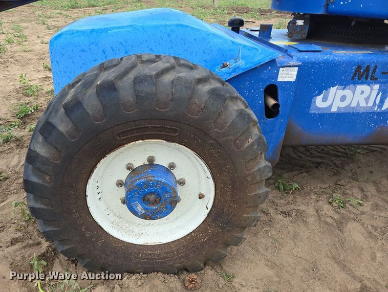 image for item LG9021 UpRight AB46RT boom lift