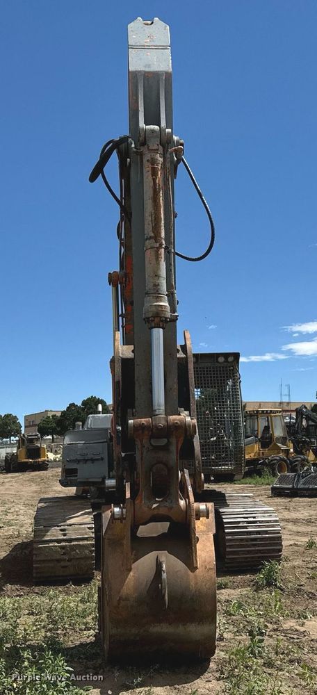 image for item LG9024 1997 Hitachi EX300LC-30 excavator