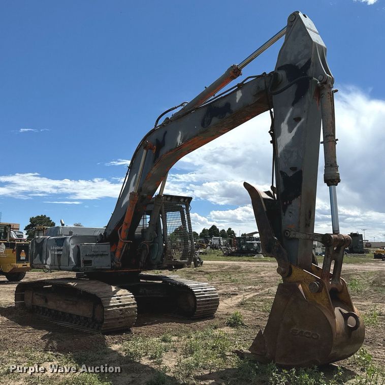 image for item LG9024 1997 Hitachi EX300LC-30 excavator