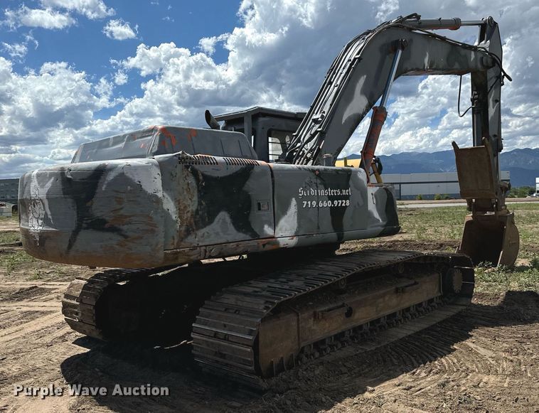 image for item LG9024 1997 Hitachi EX300LC-30 excavator