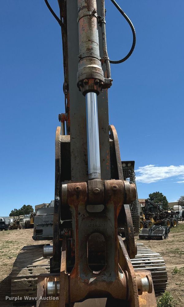 image for item LG9024 1997 Hitachi EX300LC-30 excavator