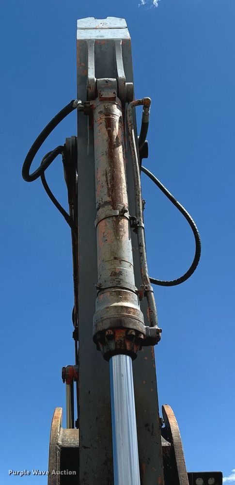 image for item LG9024 1997 Hitachi EX300LC-30 excavator