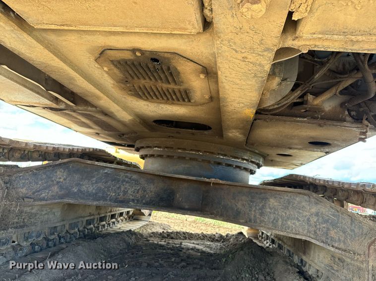 image for item LG9024 1997 Hitachi EX300LC-30 excavator