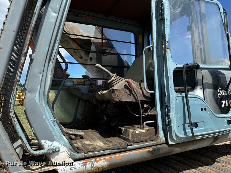 image for item LG9024 1997 Hitachi EX300LC-30 excavator