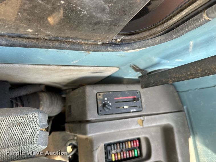 image for item LG9024 1997 Hitachi EX300LC-30 excavator