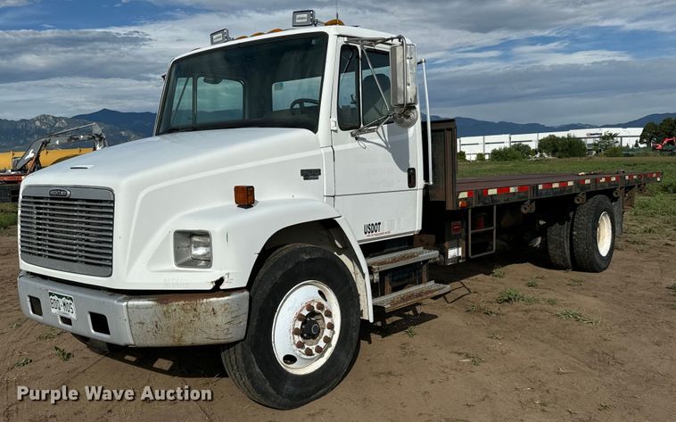 image for item LG9029 2001 Freightliner  FL70 dump flatbed truck