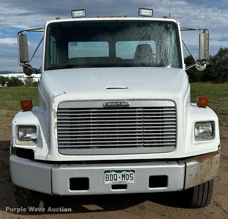 image for item LG9029 2001 Freightliner  FL70 dump flatbed truck