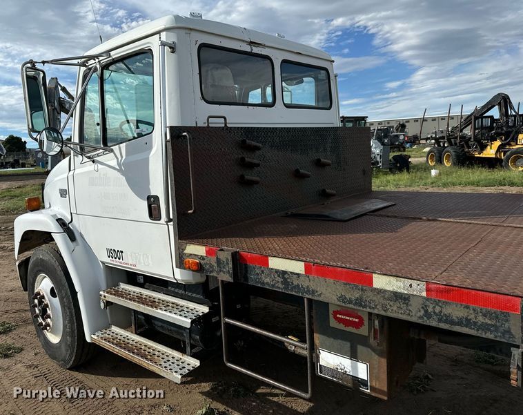 image for item LG9029 2001 Freightliner  FL70 dump flatbed truck