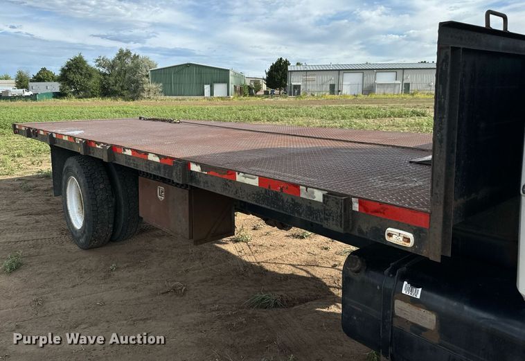 image for item LG9029 2001 Freightliner  FL70 dump flatbed truck