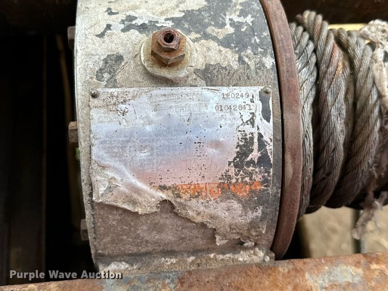 image for item LG9029 2001 Freightliner  FL70 dump flatbed truck