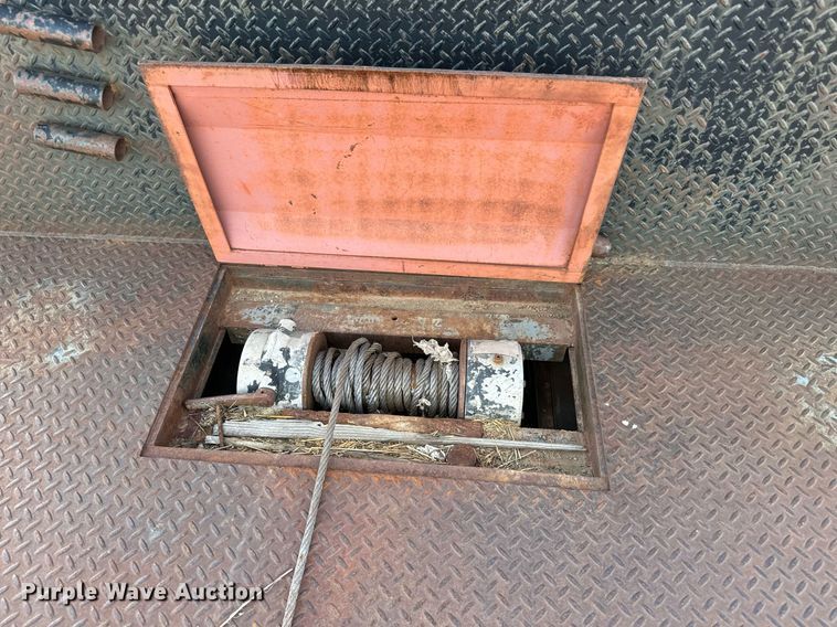 image for item LG9029 2001 Freightliner  FL70 dump flatbed truck