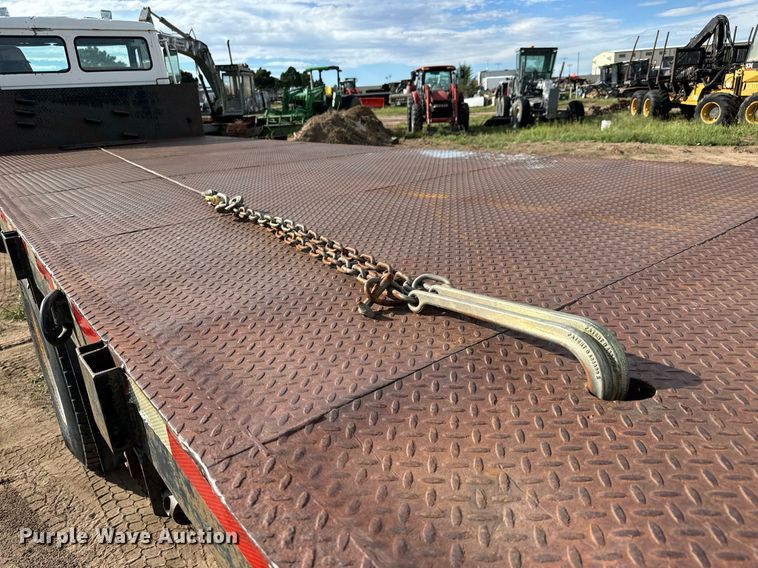 image for item LG9029 2001 Freightliner  FL70 dump flatbed truck