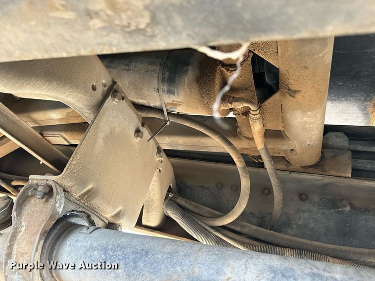 image for item LG9029 2001 Freightliner  FL70 dump flatbed truck