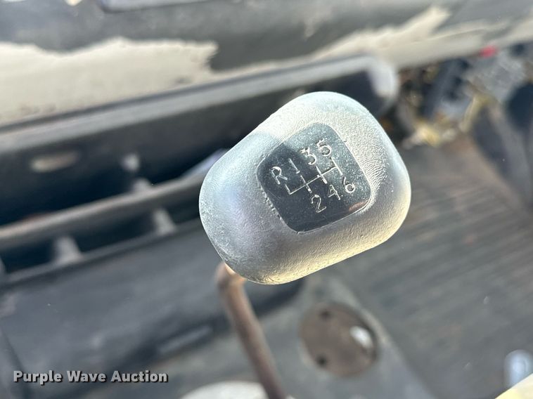 image for item LG9029 2001 Freightliner  FL70 dump flatbed truck