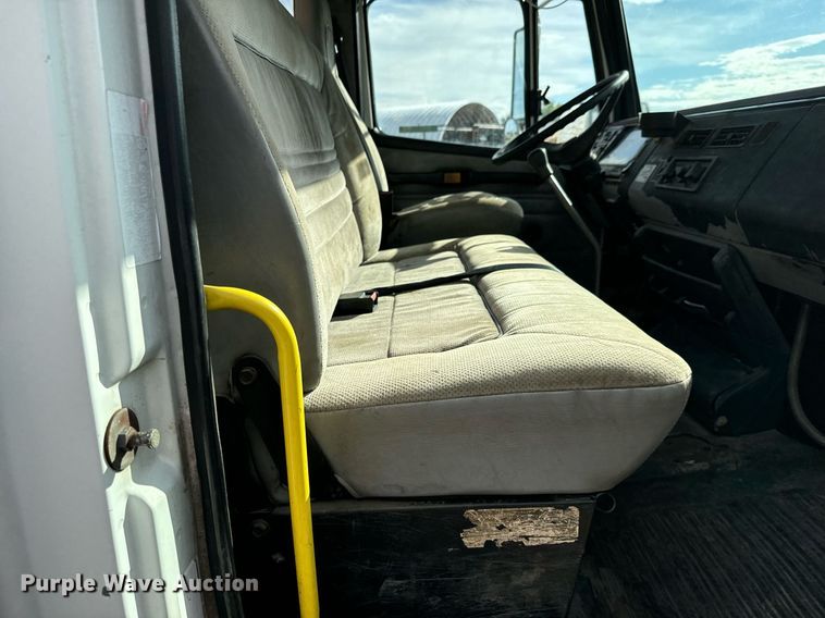 image for item LG9029 2001 Freightliner  FL70 dump flatbed truck