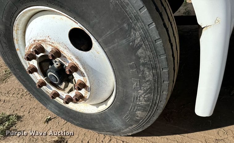 image for item LG9029 2001 Freightliner  FL70 dump flatbed truck