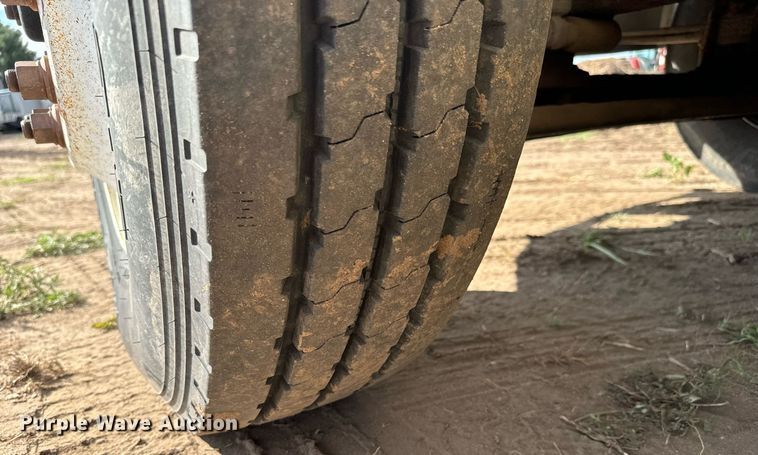 image for item LG9029 2001 Freightliner  FL70 dump flatbed truck