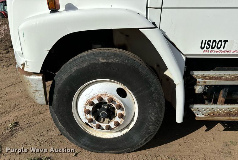 image for item LG9029 2001 Freightliner  FL70 dump flatbed truck