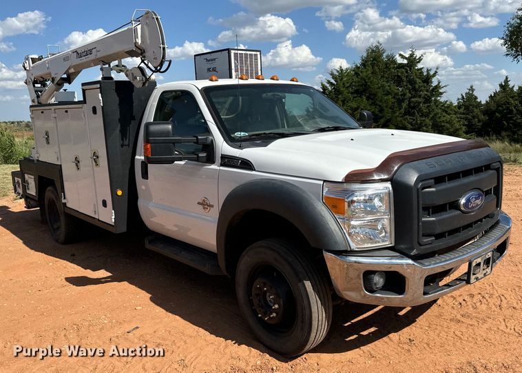 image for item MV9052 2015 Ford F550 Super Duty XL utility / service truck