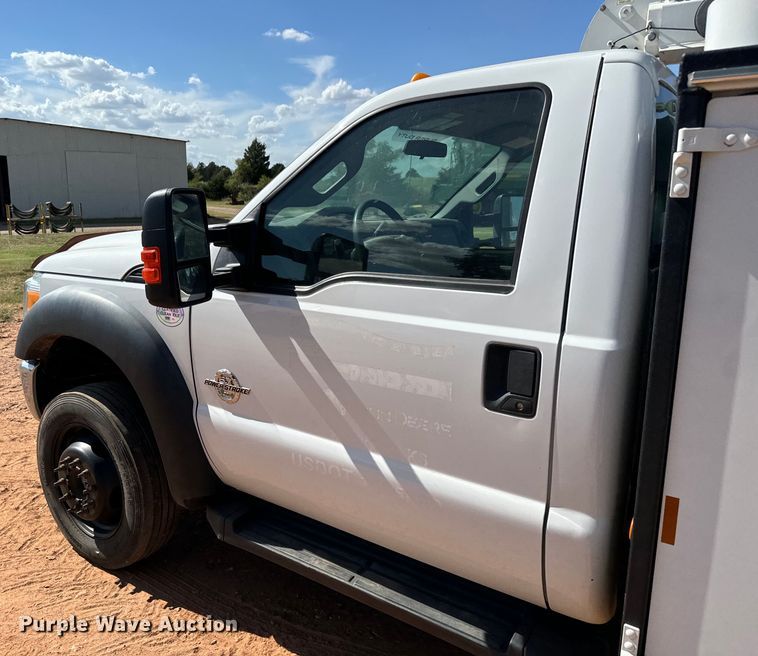image for item MV9052 2015 Ford F550 Super Duty XL utility / service truck