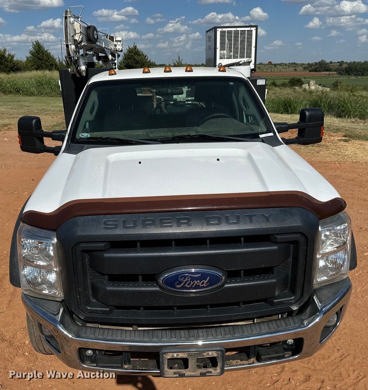 image for item MV9052 2015 Ford F550 Super Duty XL utility / service truck