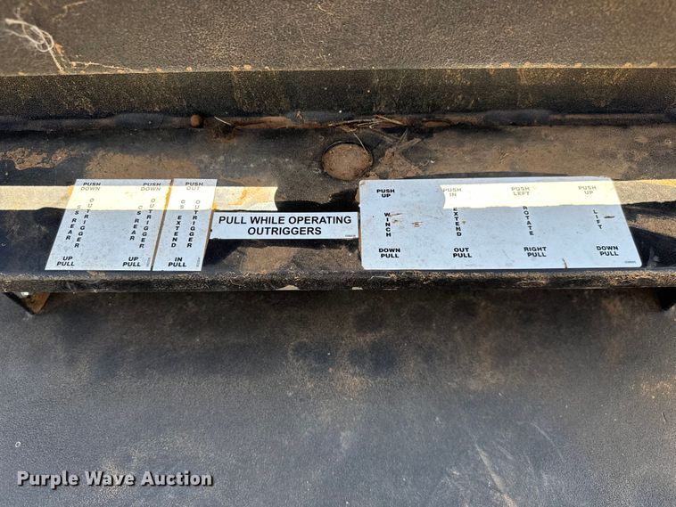 image for item MV9052 2015 Ford F550 Super Duty XL utility / service truck