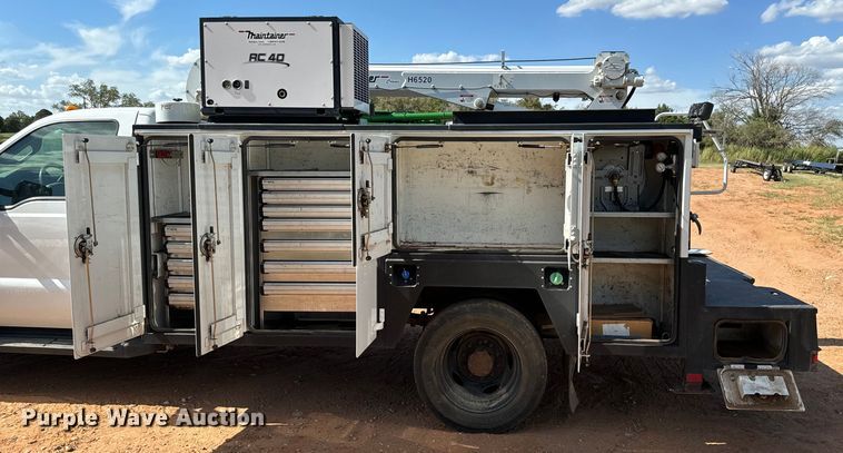 image for item MV9052 2015 Ford F550 Super Duty XL utility / service truck