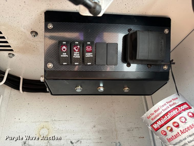 image for item MV9052 2015 Ford F550 Super Duty XL utility / service truck