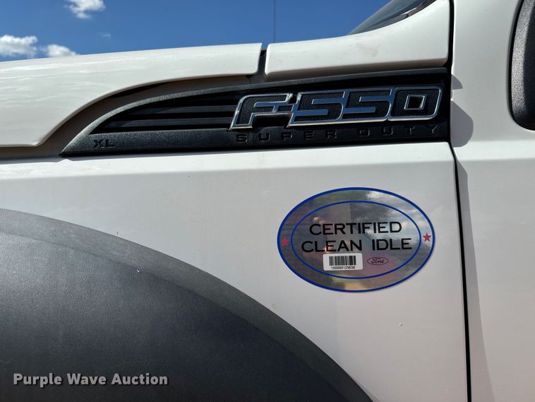 image for item MV9052 2015 Ford F550 Super Duty XL utility / service truck
