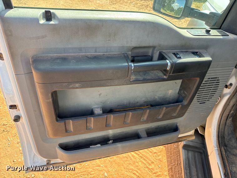 image for item MV9052 2015 Ford F550 Super Duty XL utility / service truck