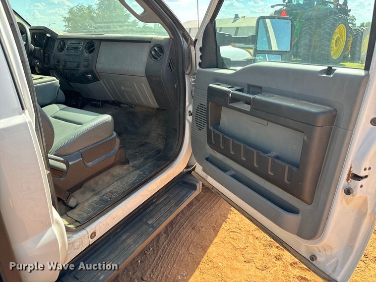 image for item MV9052 2015 Ford F550 Super Duty XL utility / service truck