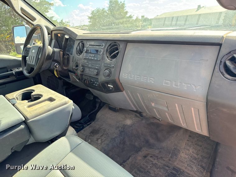 image for item MV9052 2015 Ford F550 Super Duty XL utility / service truck