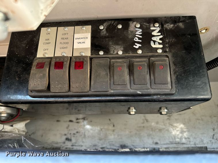 image for item MV9076 2012 Ford F550 Super Duty XL utility / service truck