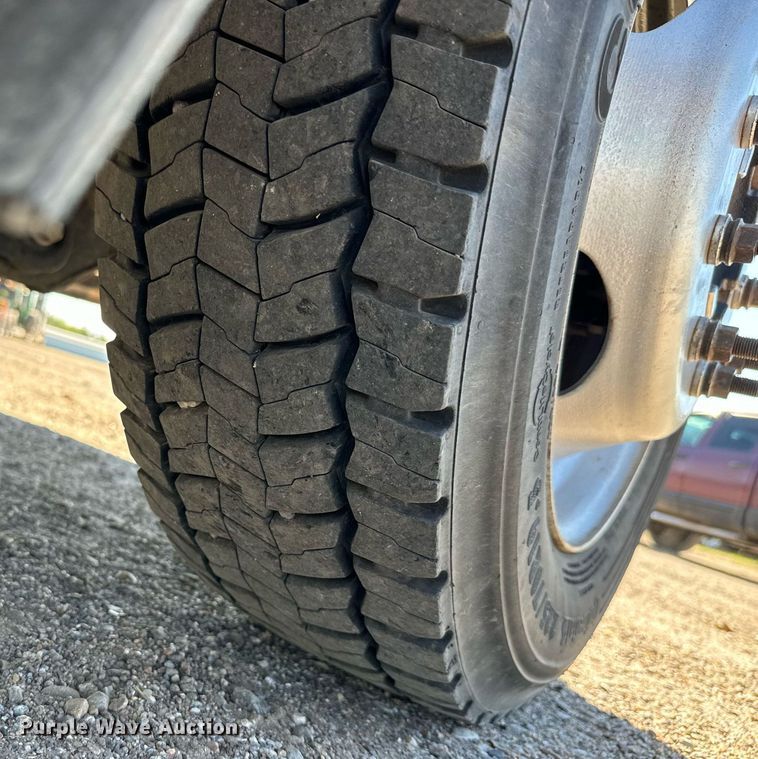 image for item MV9076 2012 Ford F550 Super Duty XL utility / service truck