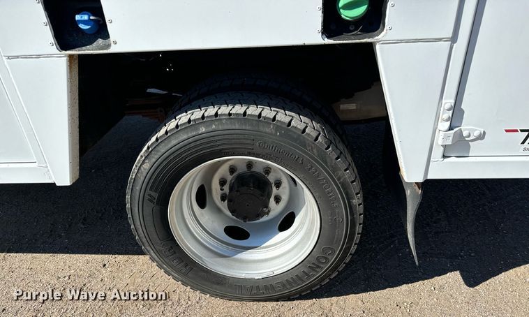 image for item MV9076 2012 Ford F550 Super Duty XL utility / service truck