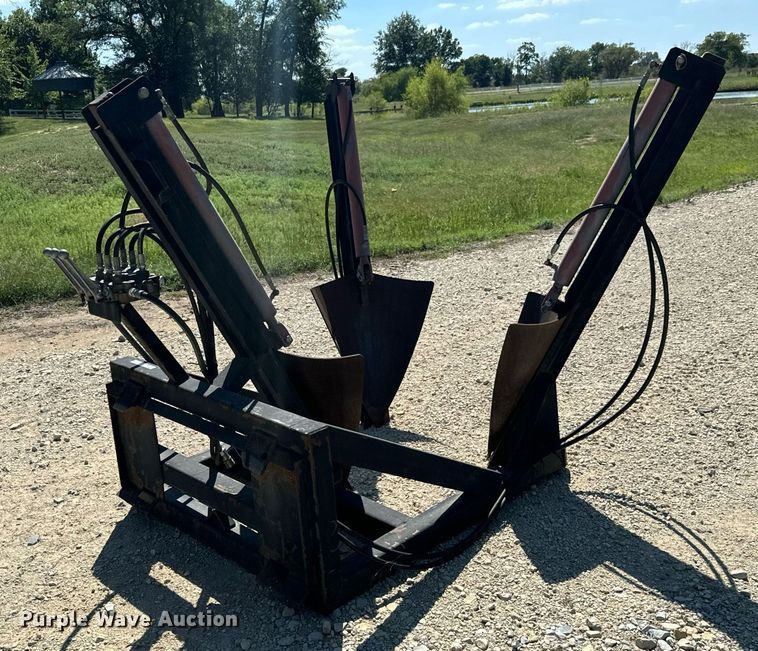 image for item MV9086 Shop built  skid steer tree spade