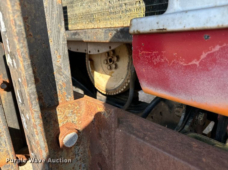 image for item MV9126 1984 Ford 9000 dump truck