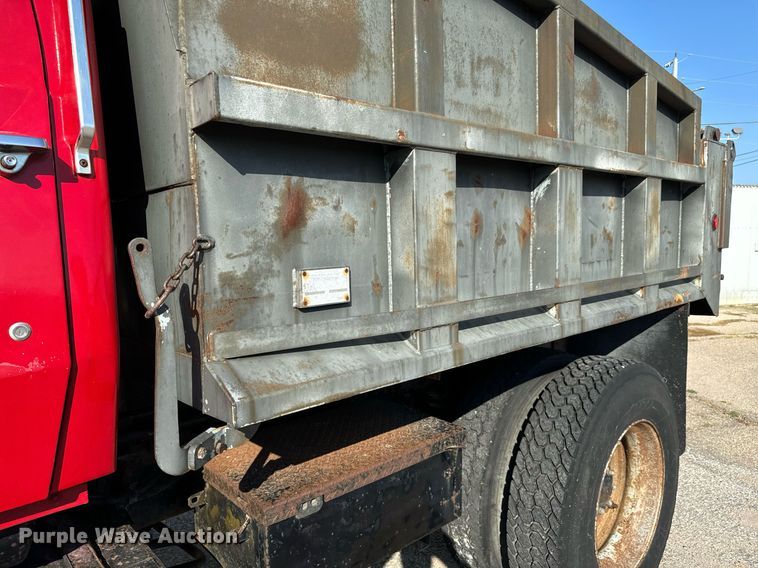 image for item MV9126 1984 Ford 9000 dump truck