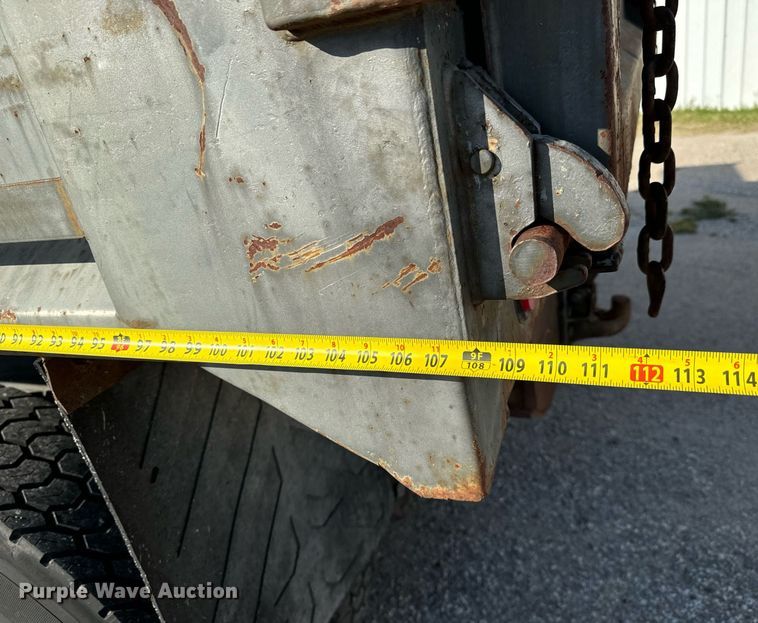 image for item MV9126 1984 Ford 9000 dump truck